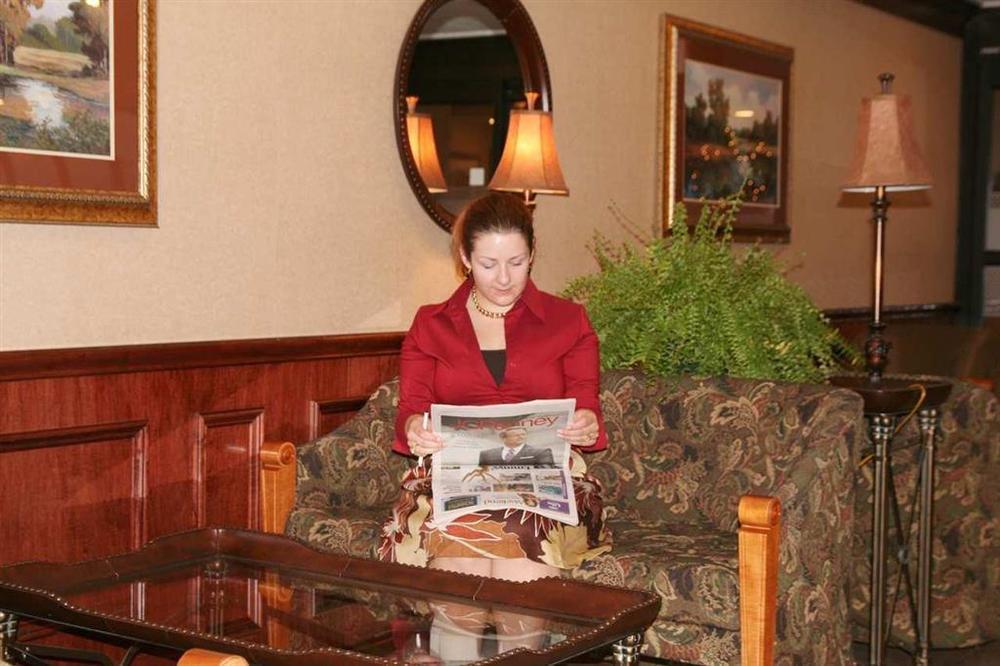 Hampton Inn Staunton Interior photo